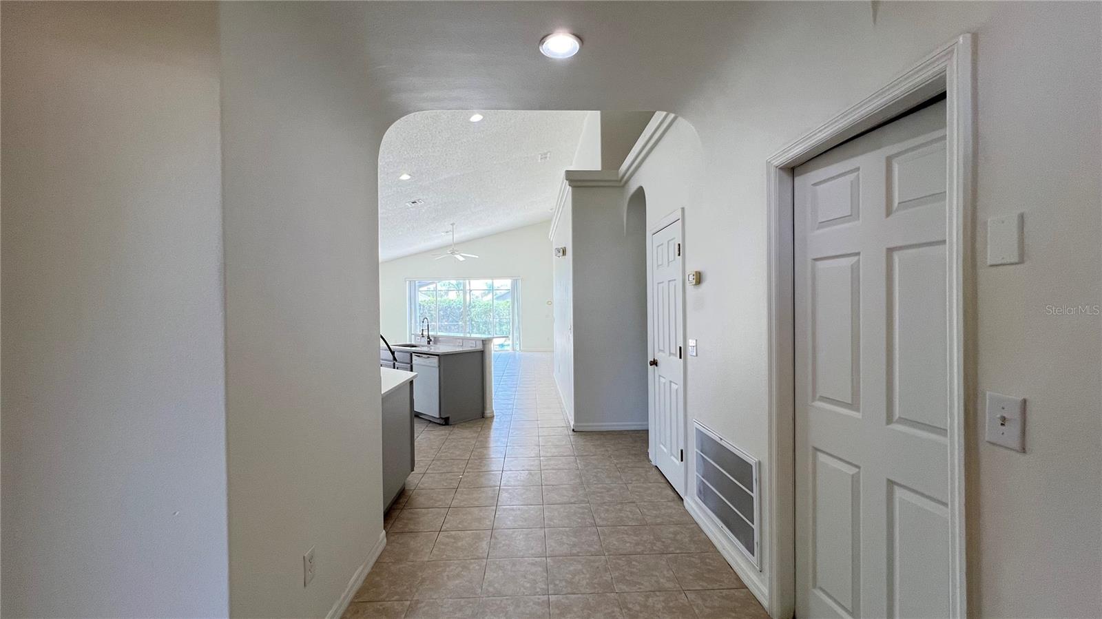 GLENBROOK PH II SUB - Residential Lease