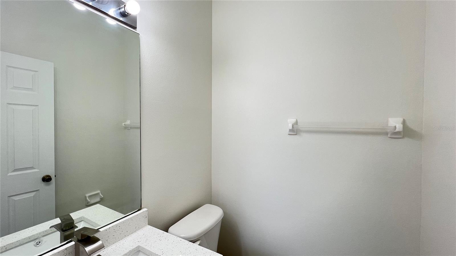 GLENBROOK PH II SUB - Residential Lease