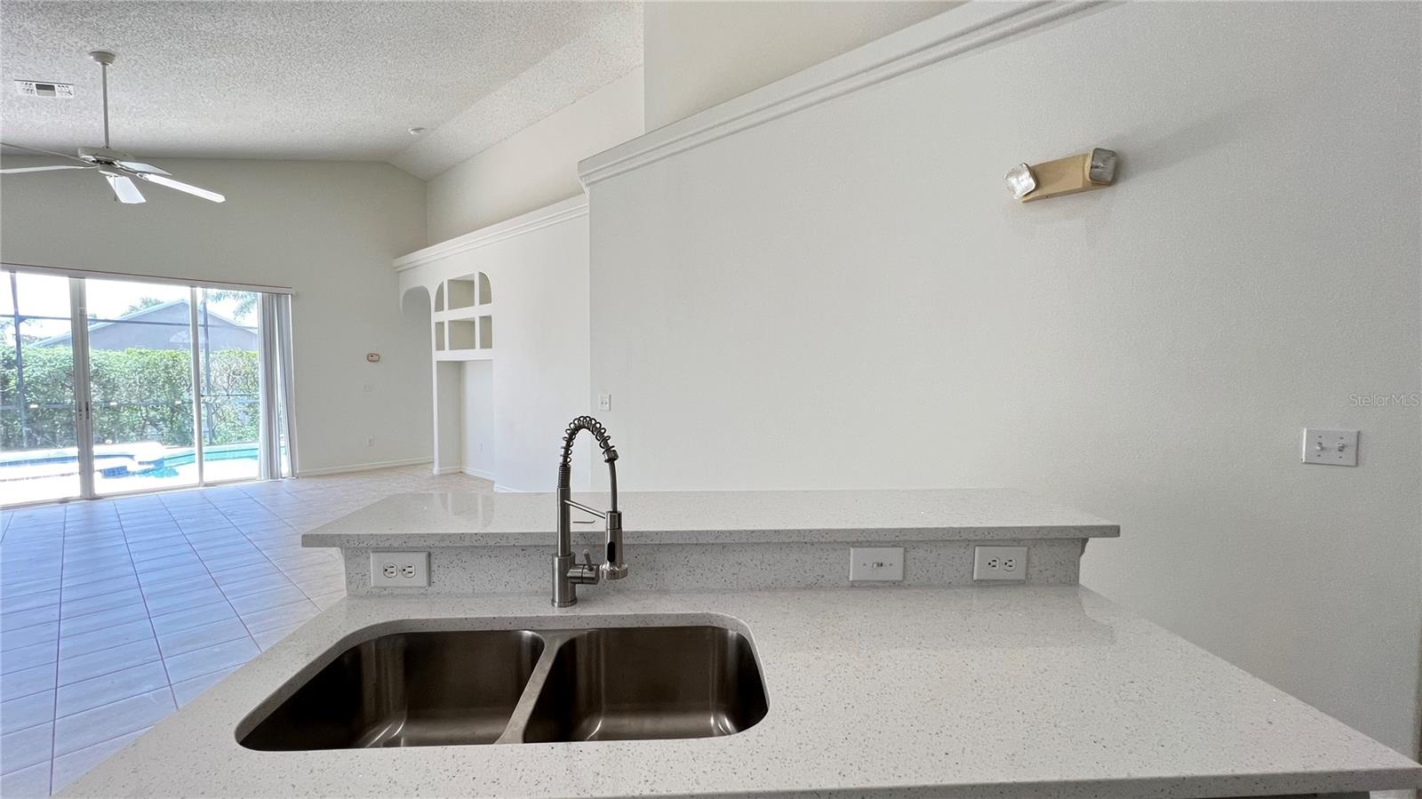 GLENBROOK PH II SUB - Residential Lease