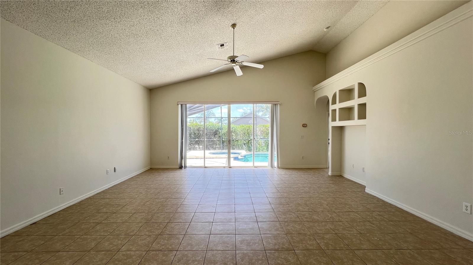 GLENBROOK PH II SUB - Residential Lease