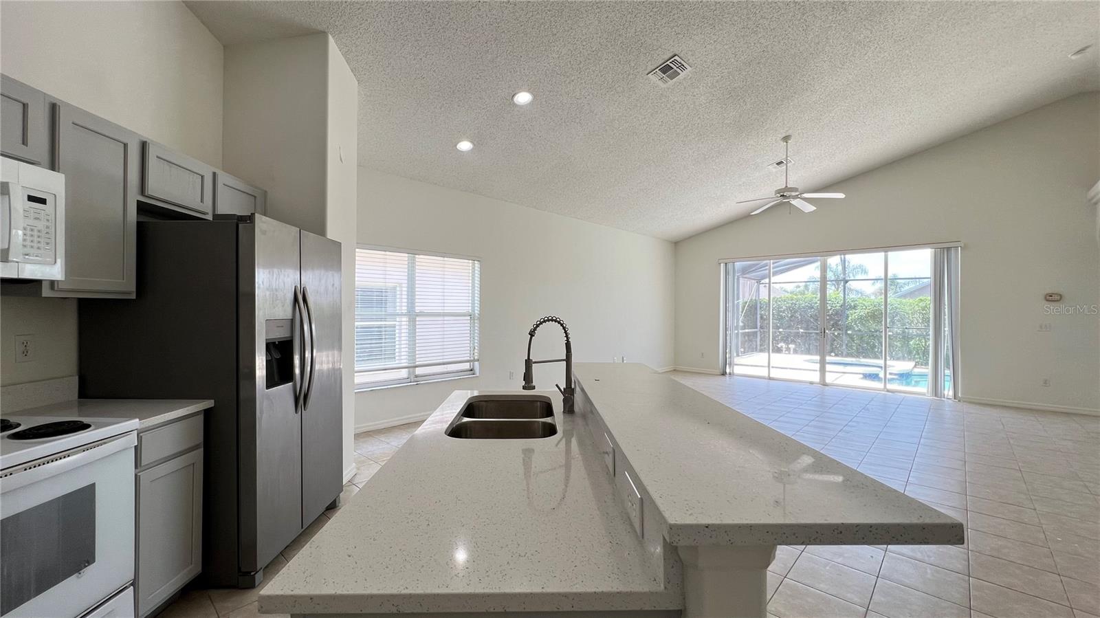 GLENBROOK PH II SUB - Residential Lease