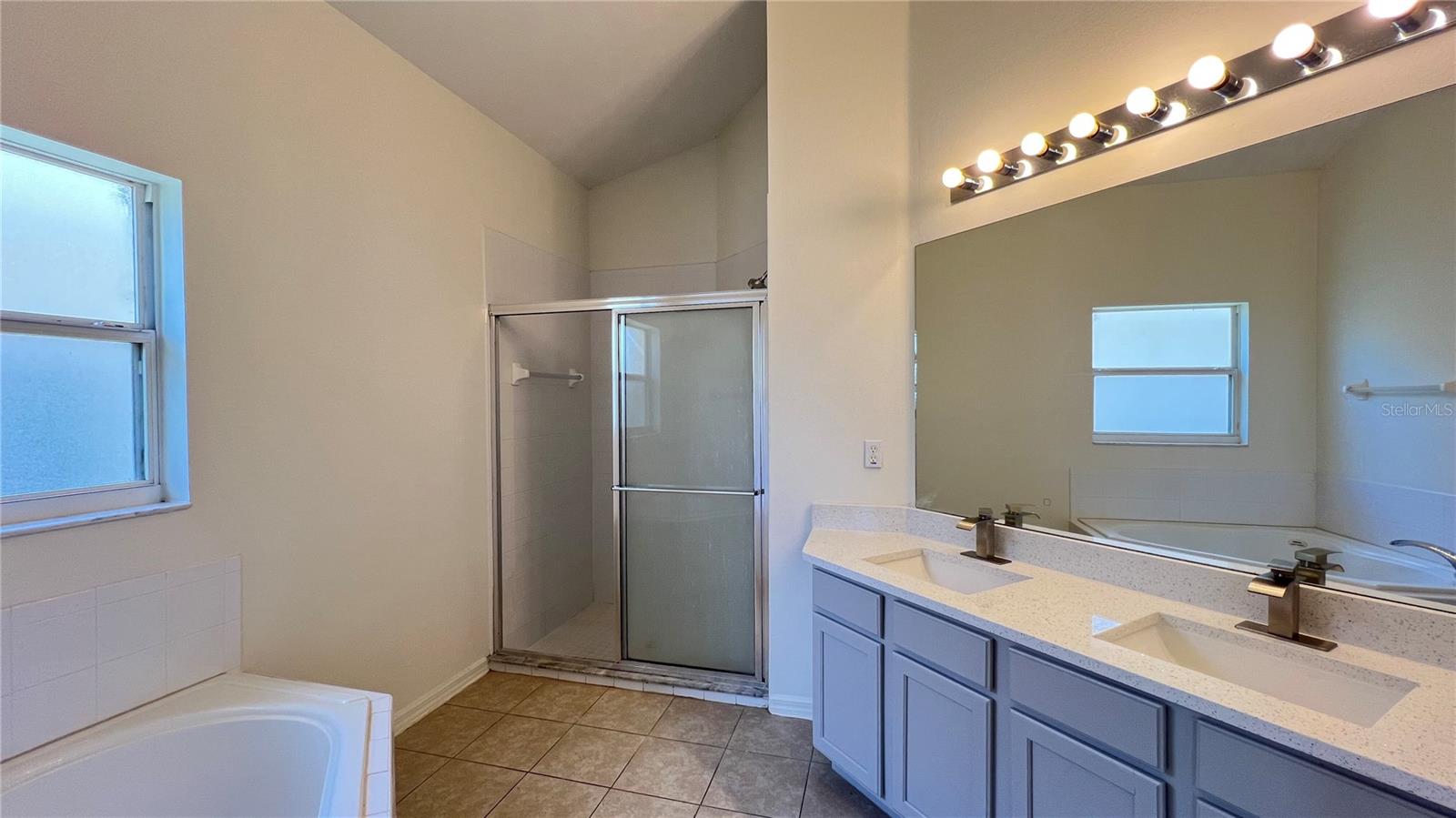 GLENBROOK PH II SUB - Residential Lease