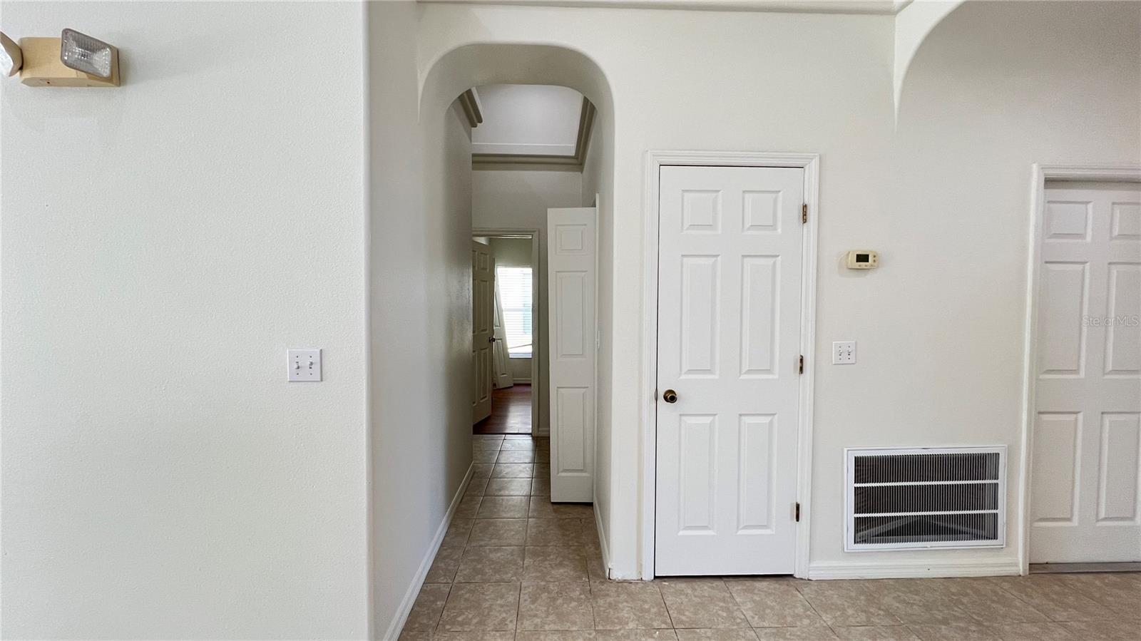 GLENBROOK PH II SUB - Residential Lease