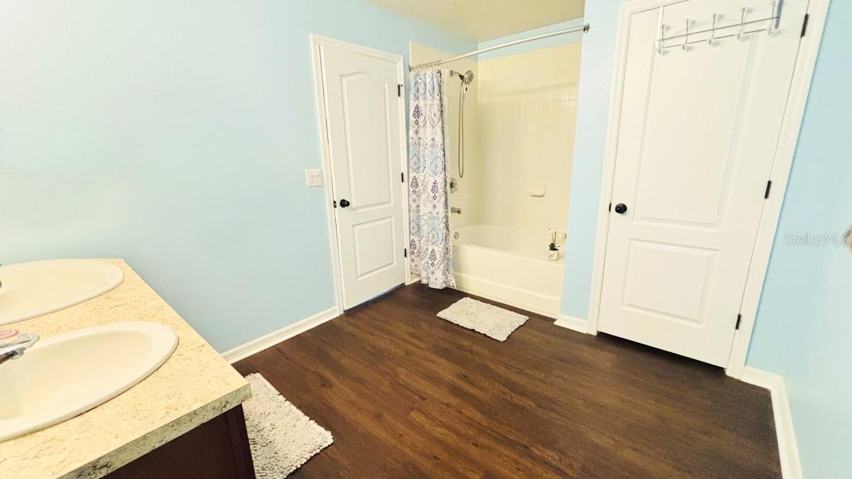 SOUTHGATE PHASE1/2 - Residential Lease