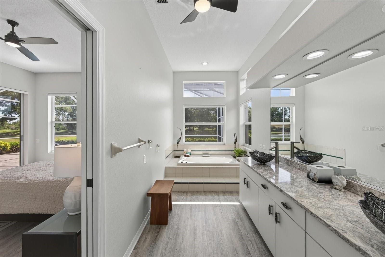 RIVER CLUB - Residential