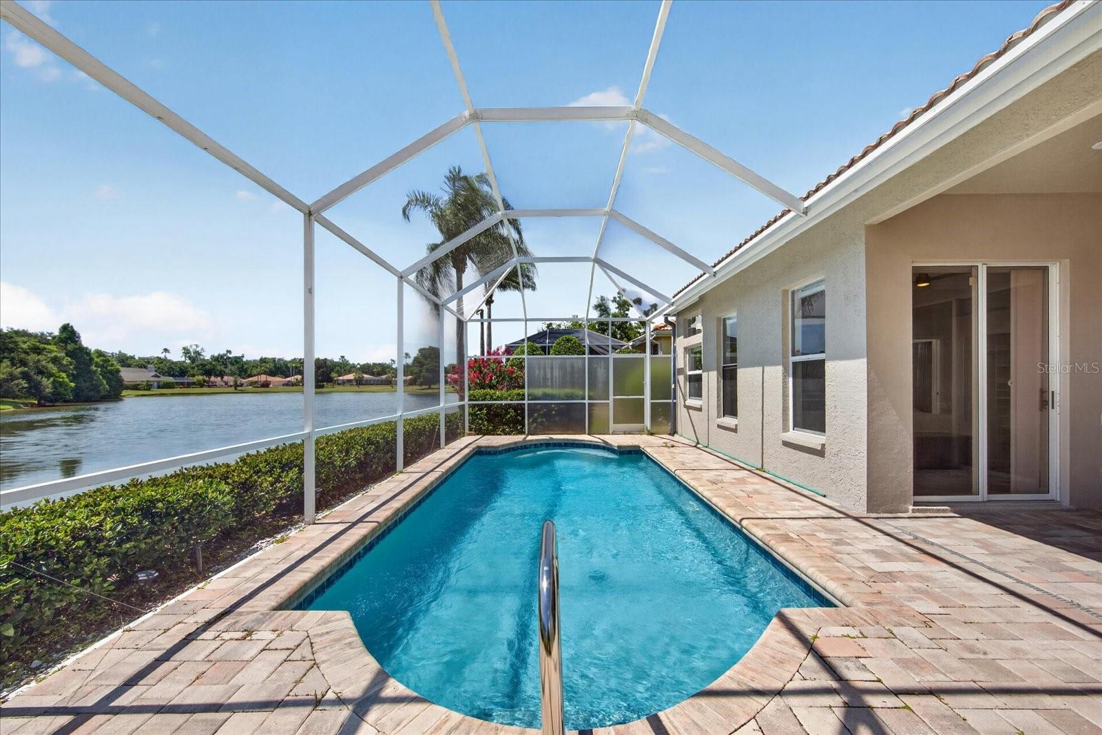 RIVER CLUB - Residential