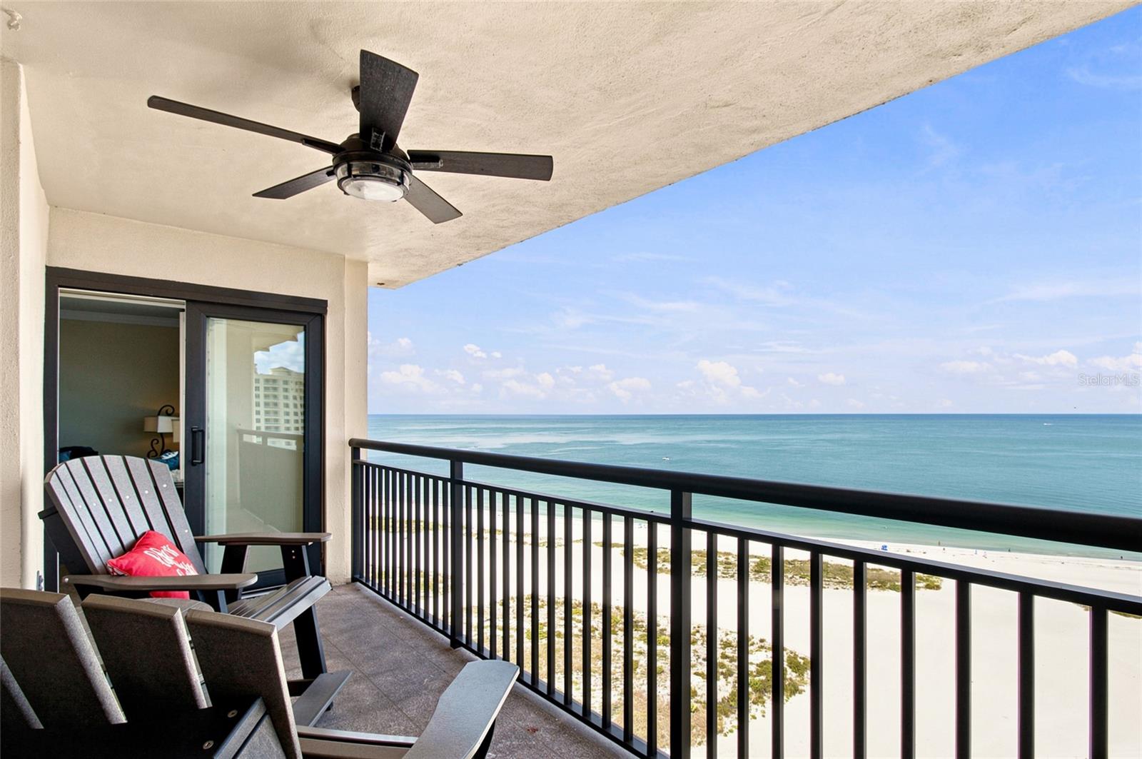 HARBOUR LIGHT TOWERS CONDO - Residential