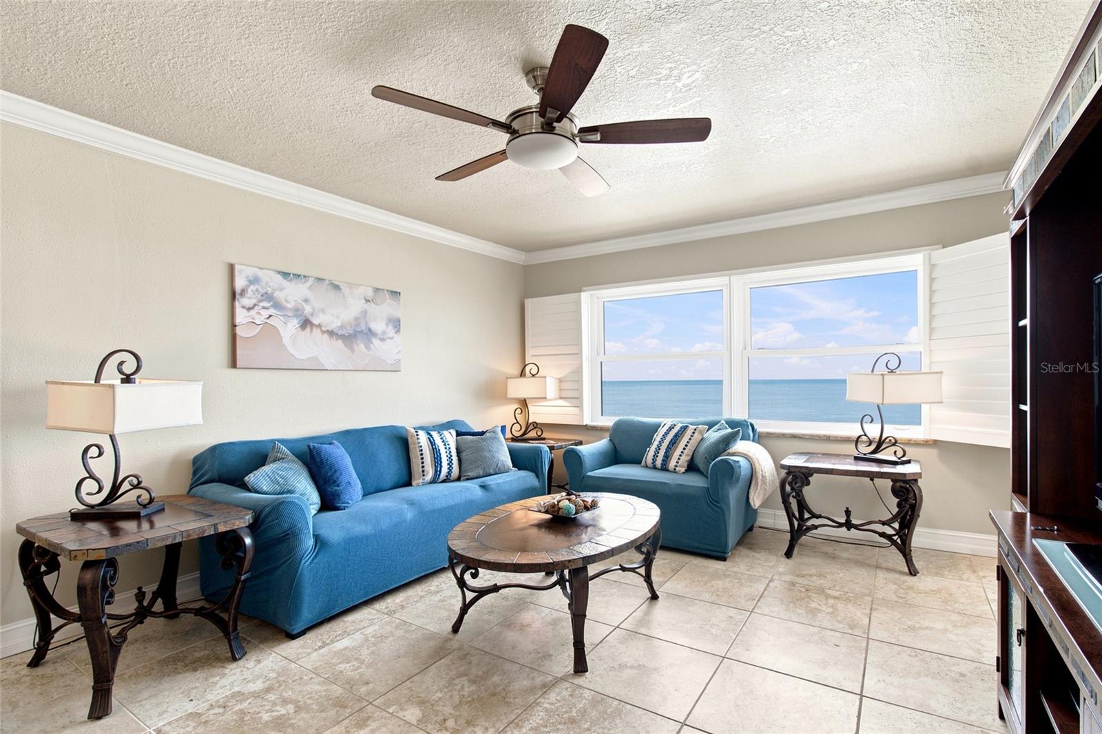 HARBOUR LIGHT TOWERS CONDO - Residential
