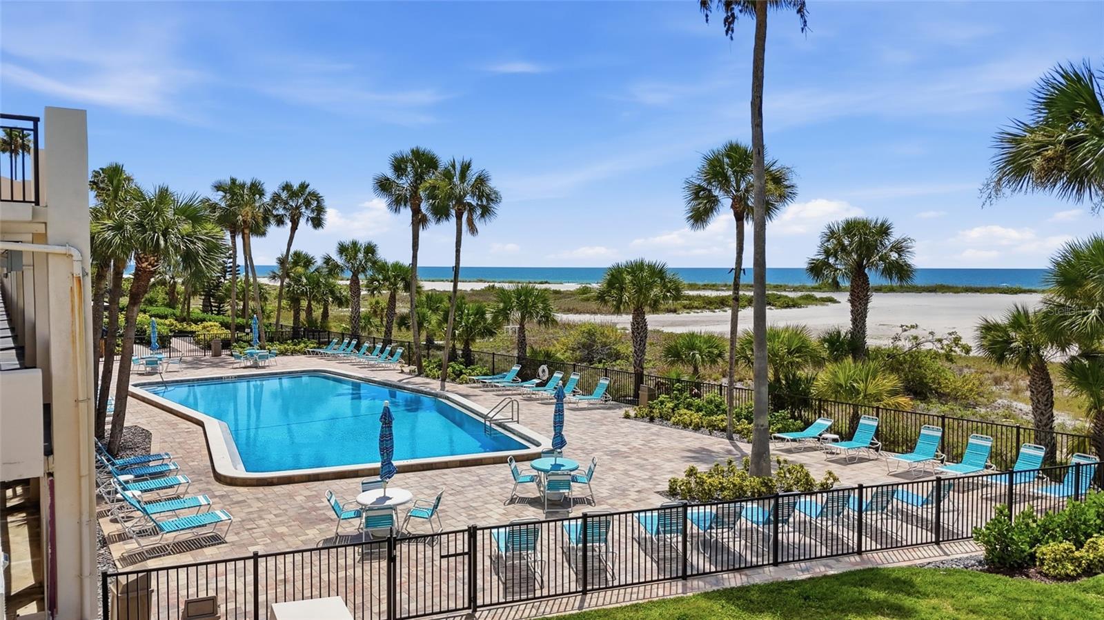 HARBOUR LIGHT TOWERS CONDO - Residential
