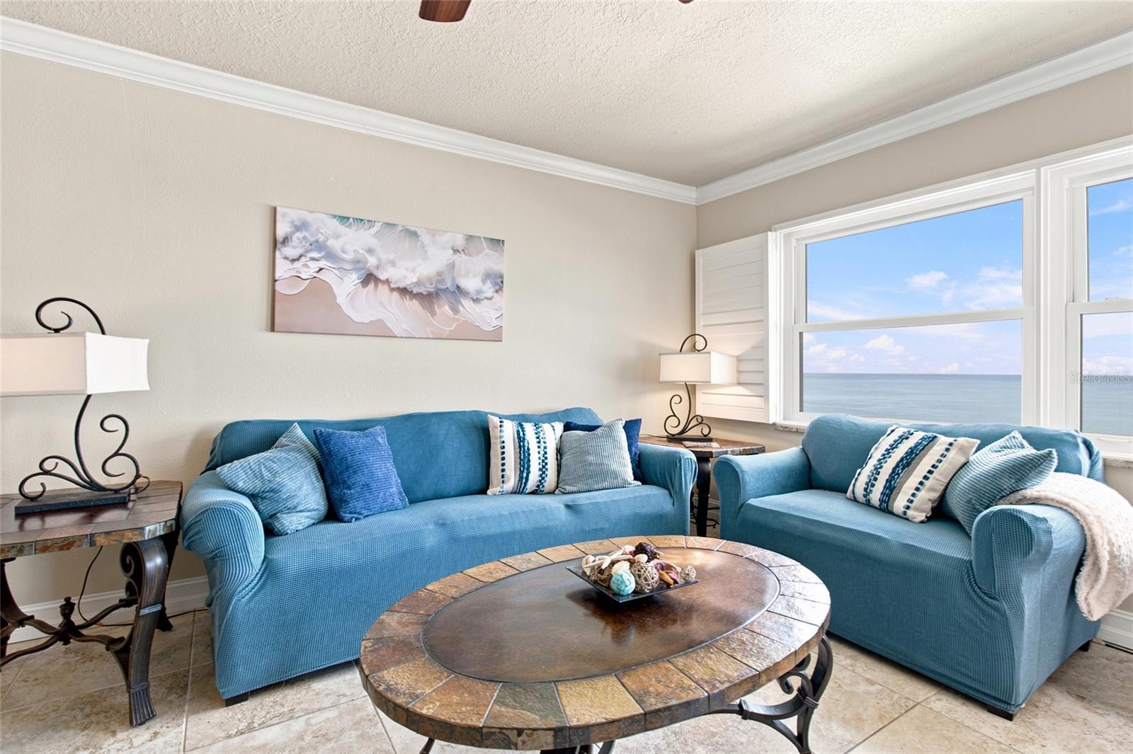 HARBOUR LIGHT TOWERS CONDO - Residential