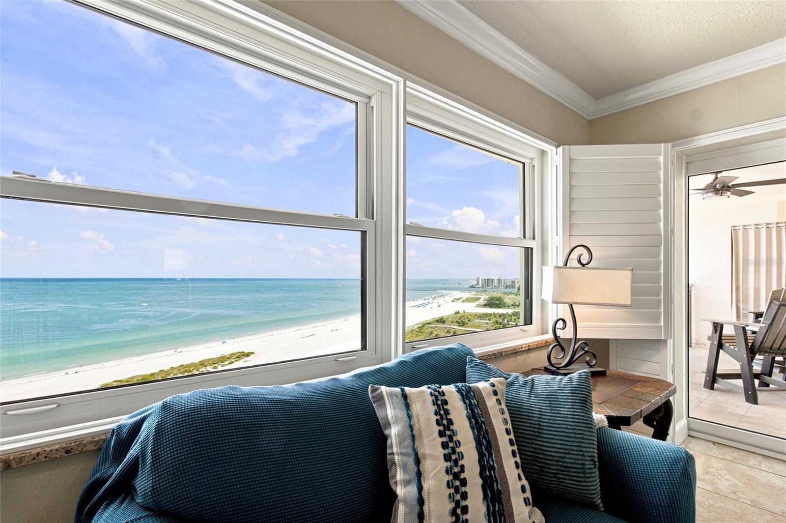 HARBOUR LIGHT TOWERS CONDO - Residential