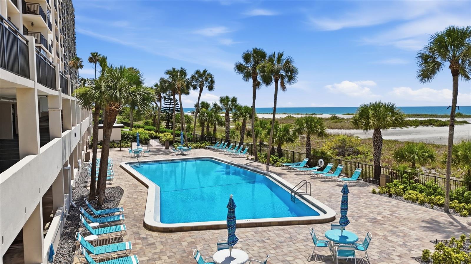 HARBOUR LIGHT TOWERS CONDO - Residential