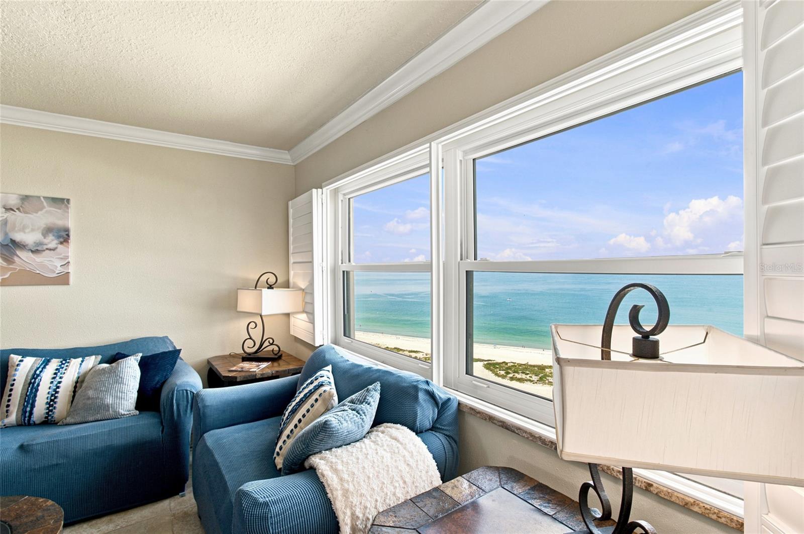 HARBOUR LIGHT TOWERS CONDO - Residential