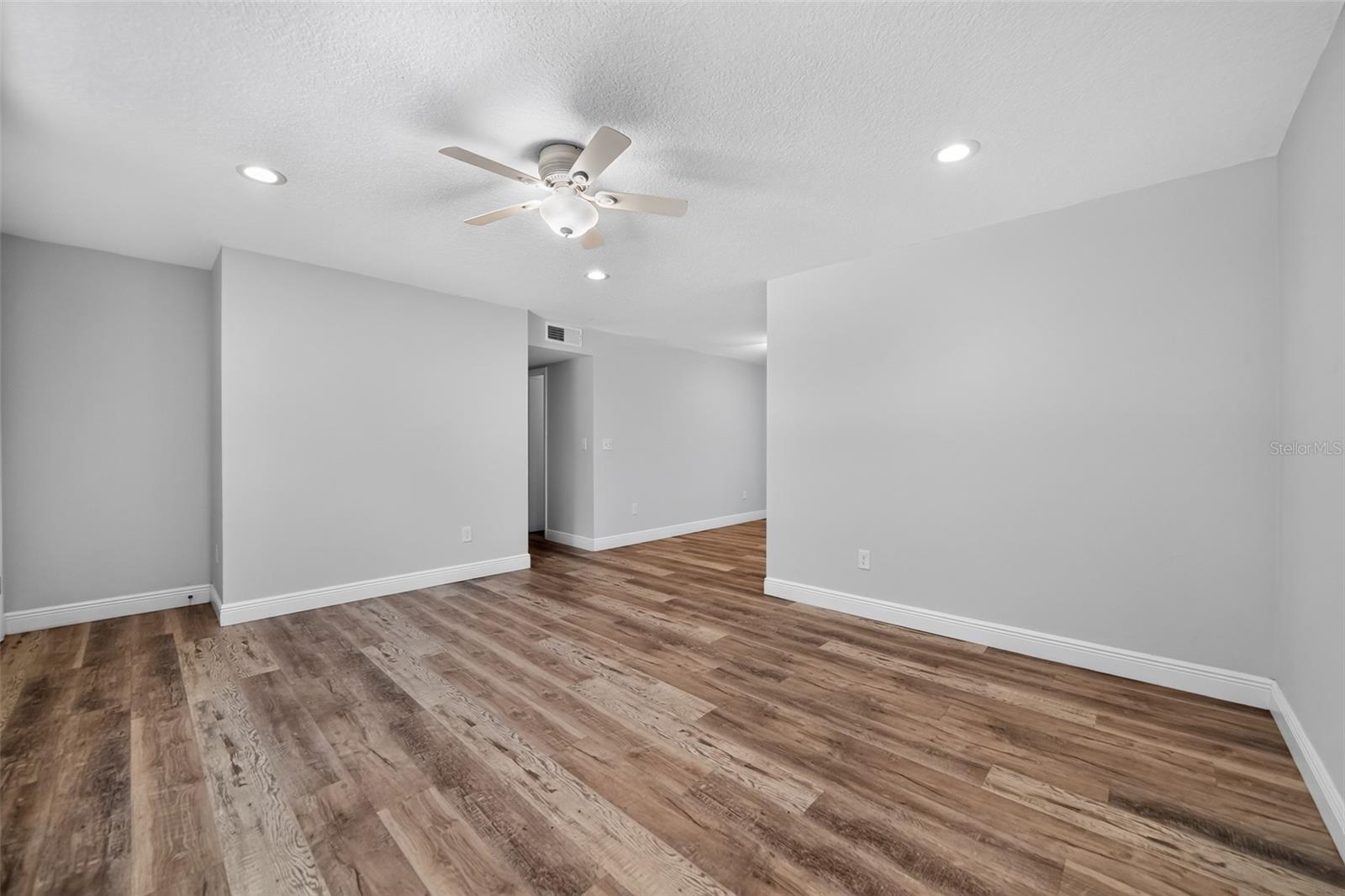 LONG LAKE SUB - Residential