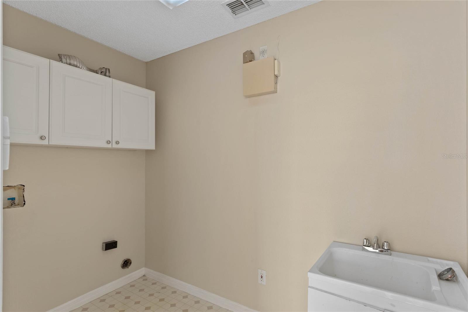 BRIDGE WATER - Residential Lease