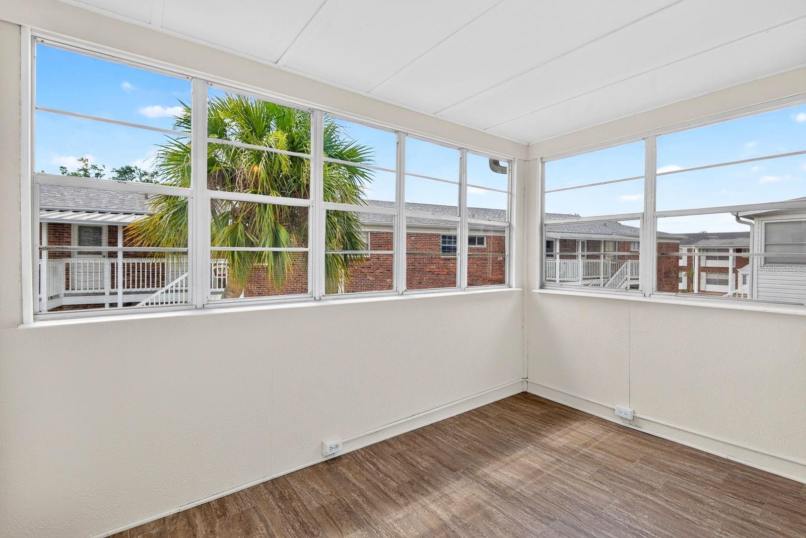 CENTRAL CORTEZ PLAZA - Residential
