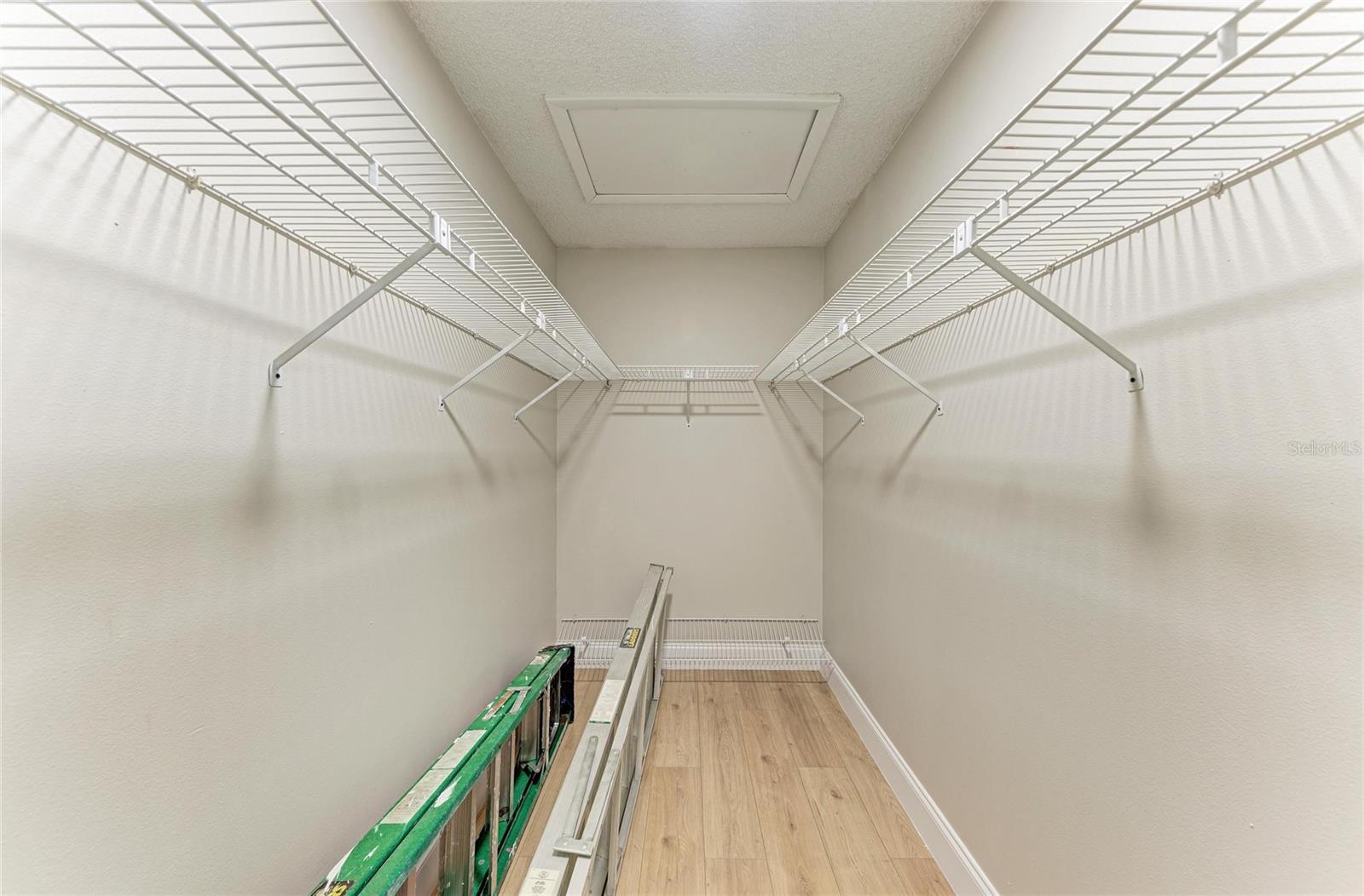 HUNTERS WALK - HAMLETS - Residential
