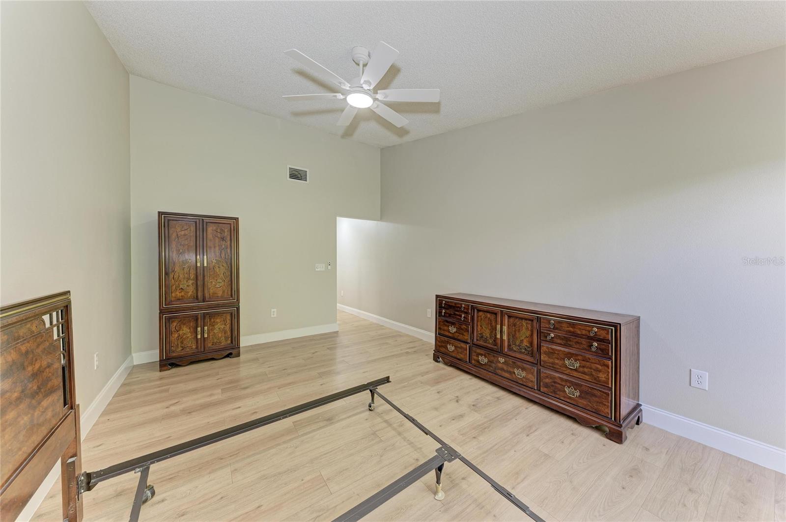HUNTERS WALK - HAMLETS - Residential
