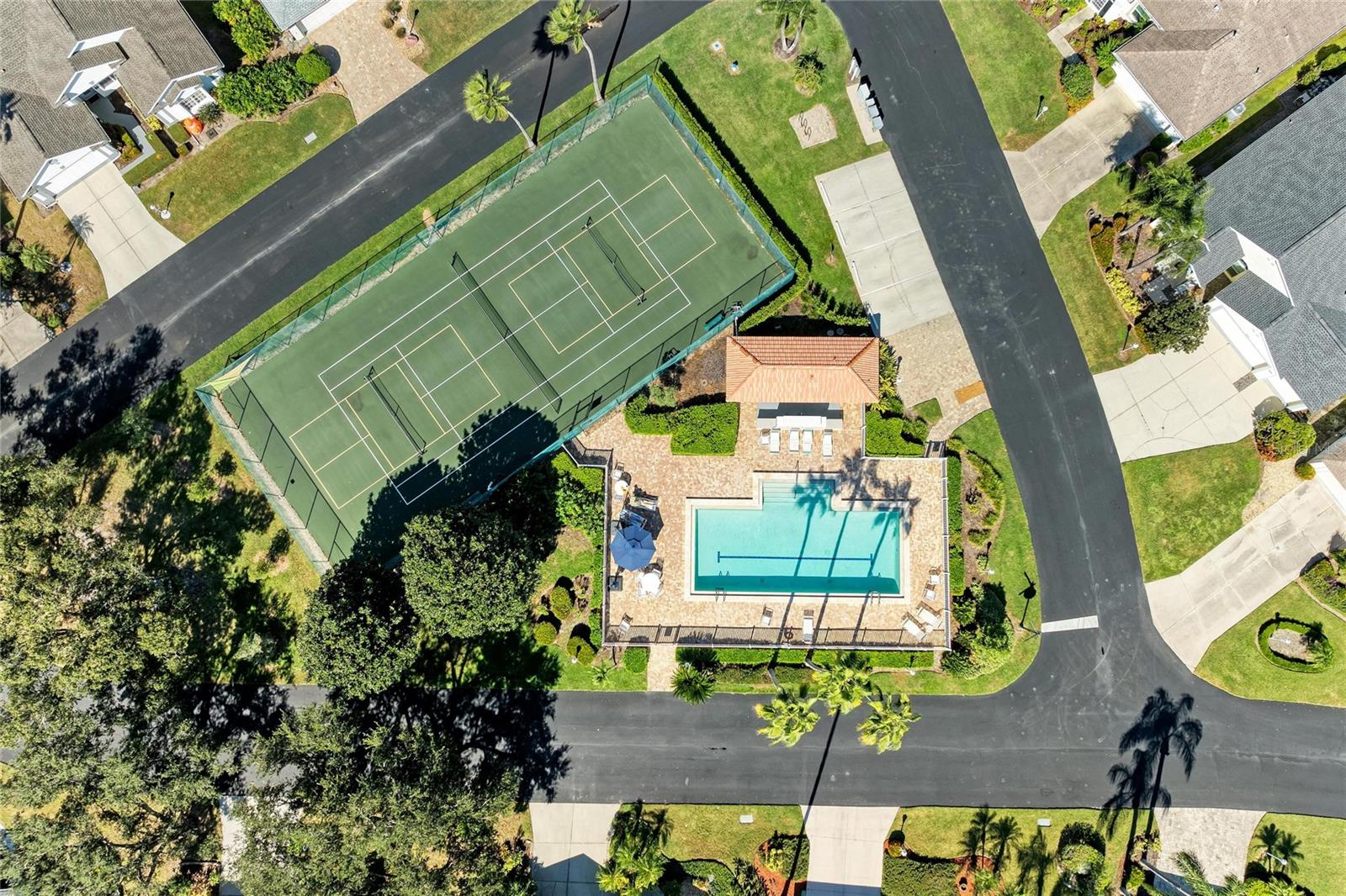 HUNTERS WALK - HAMLETS - Residential