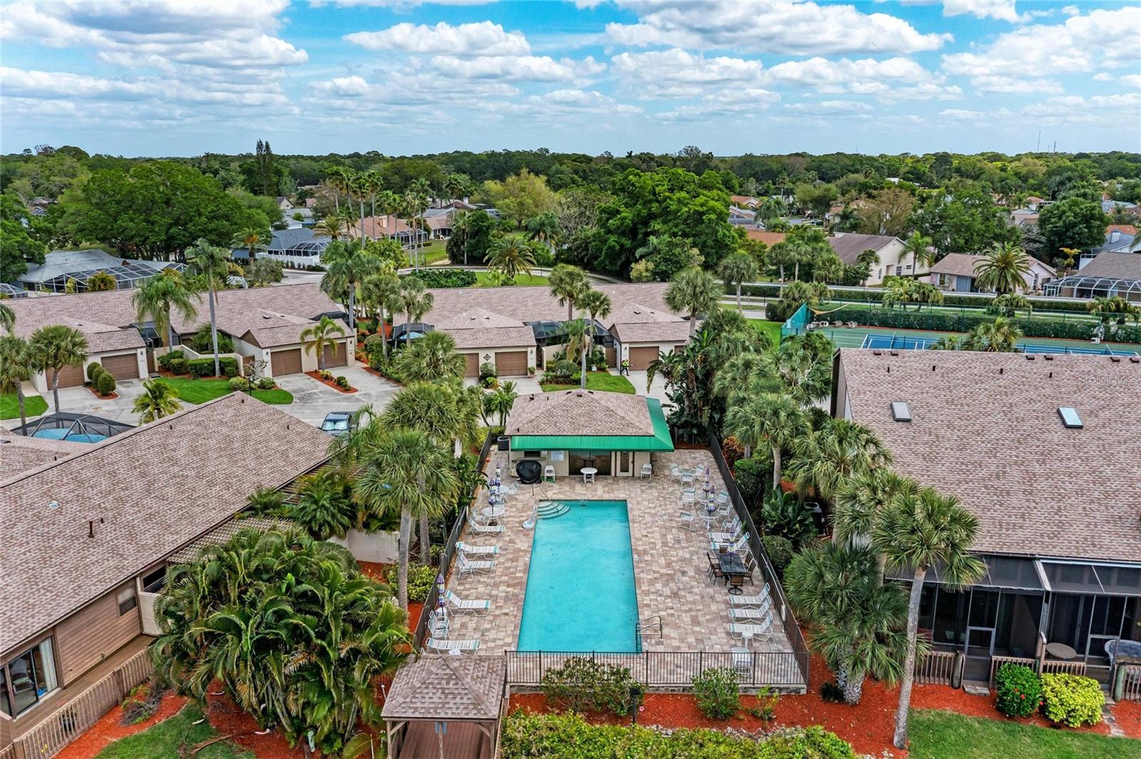 HUNTERS WALK - HAMLETS - Residential