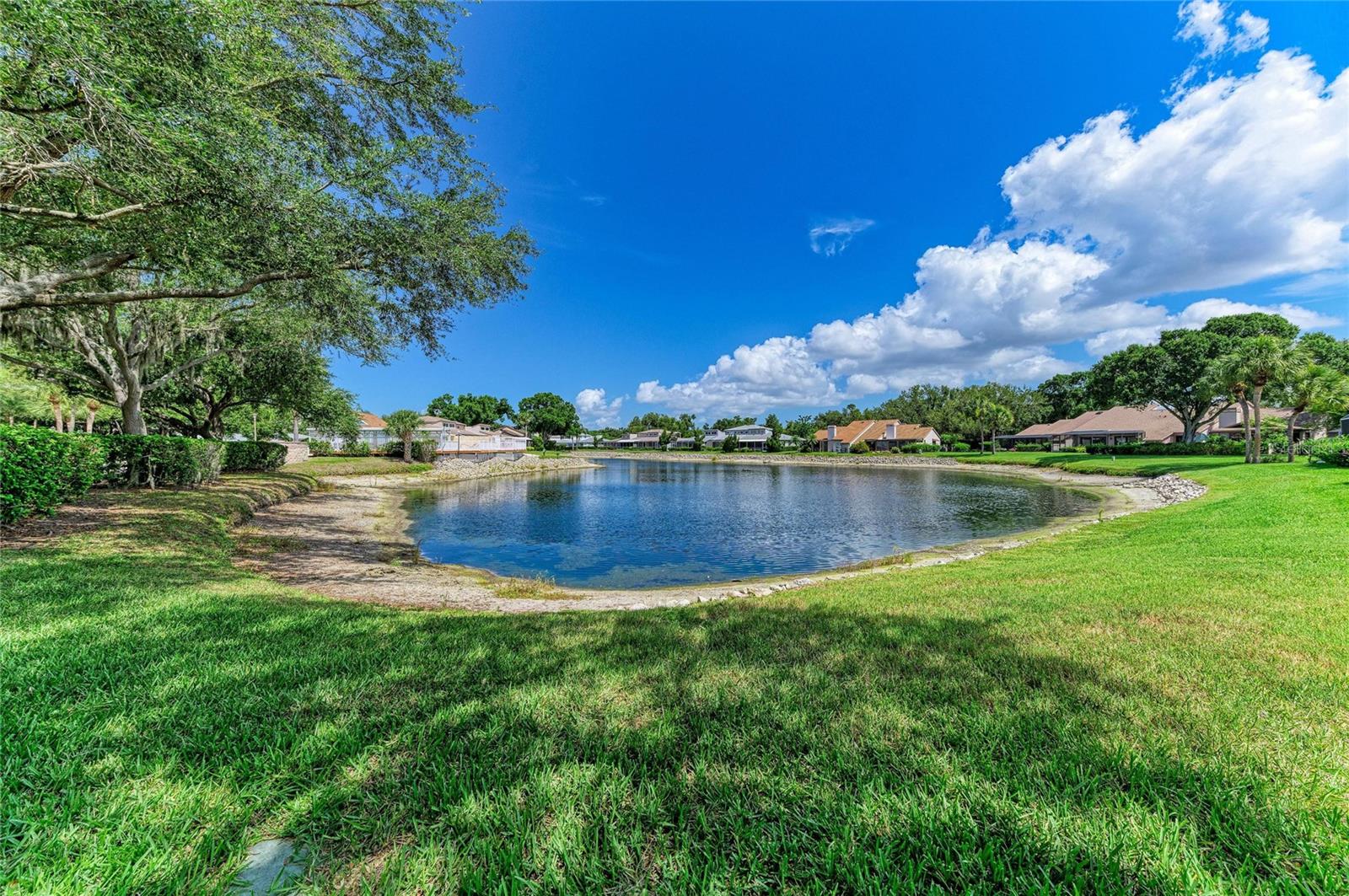 HUNTERS WALK - HAMLETS - Residential
