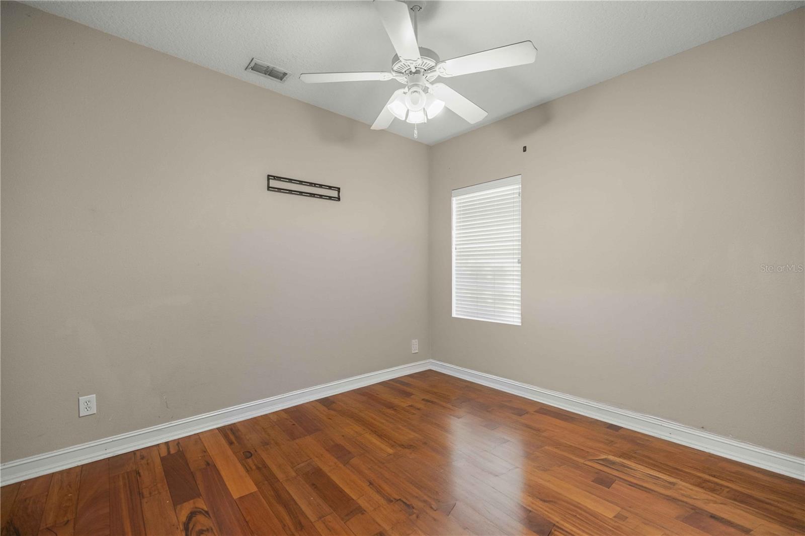 CLERMONT NOTTINGHAM AT LEGENDS - Residential