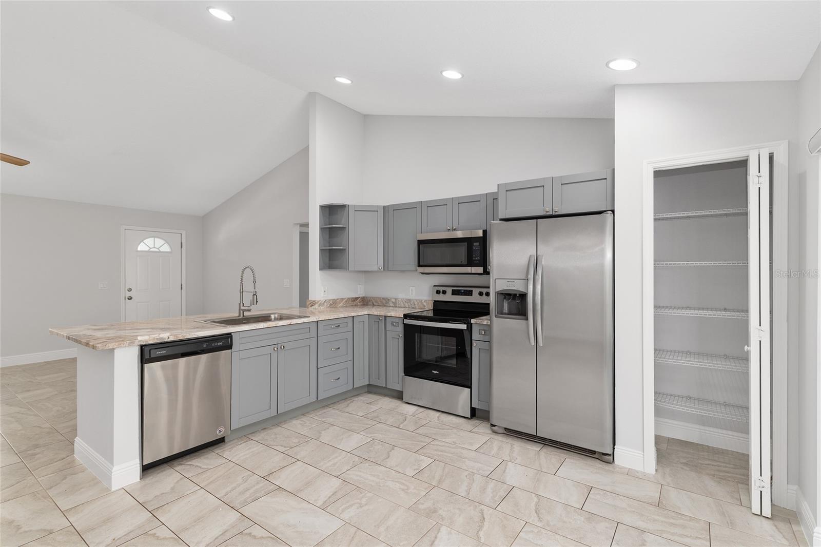 MARION OAKS UN 01 - Residential