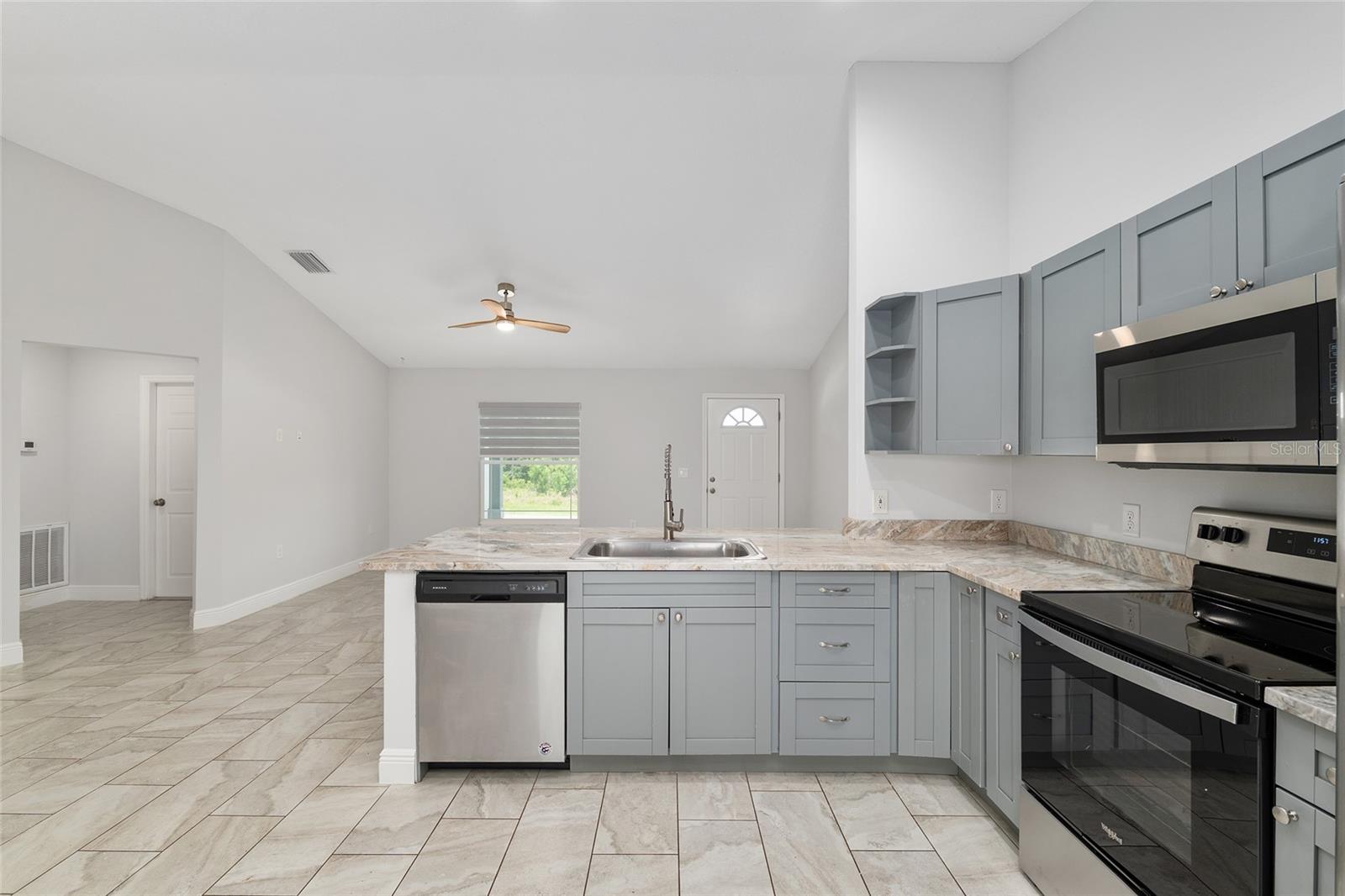 MARION OAKS UN 01 - Residential