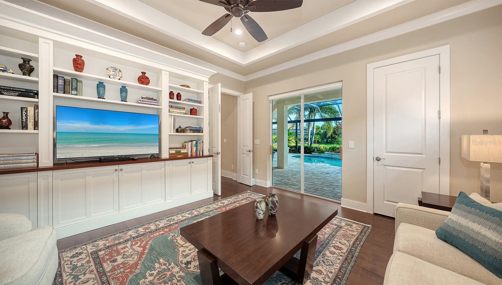 COUNTRY CLUB EAST AT LAKEWD RNCH YY1-4 - Residential