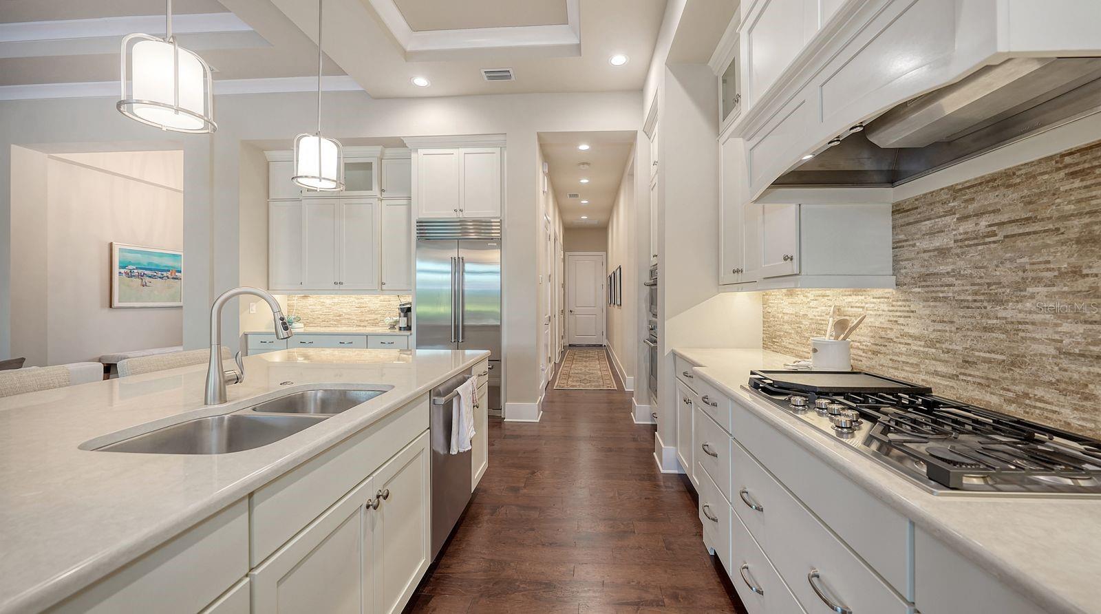 COUNTRY CLUB EAST AT LAKEWD RNCH YY1-4 - Residential