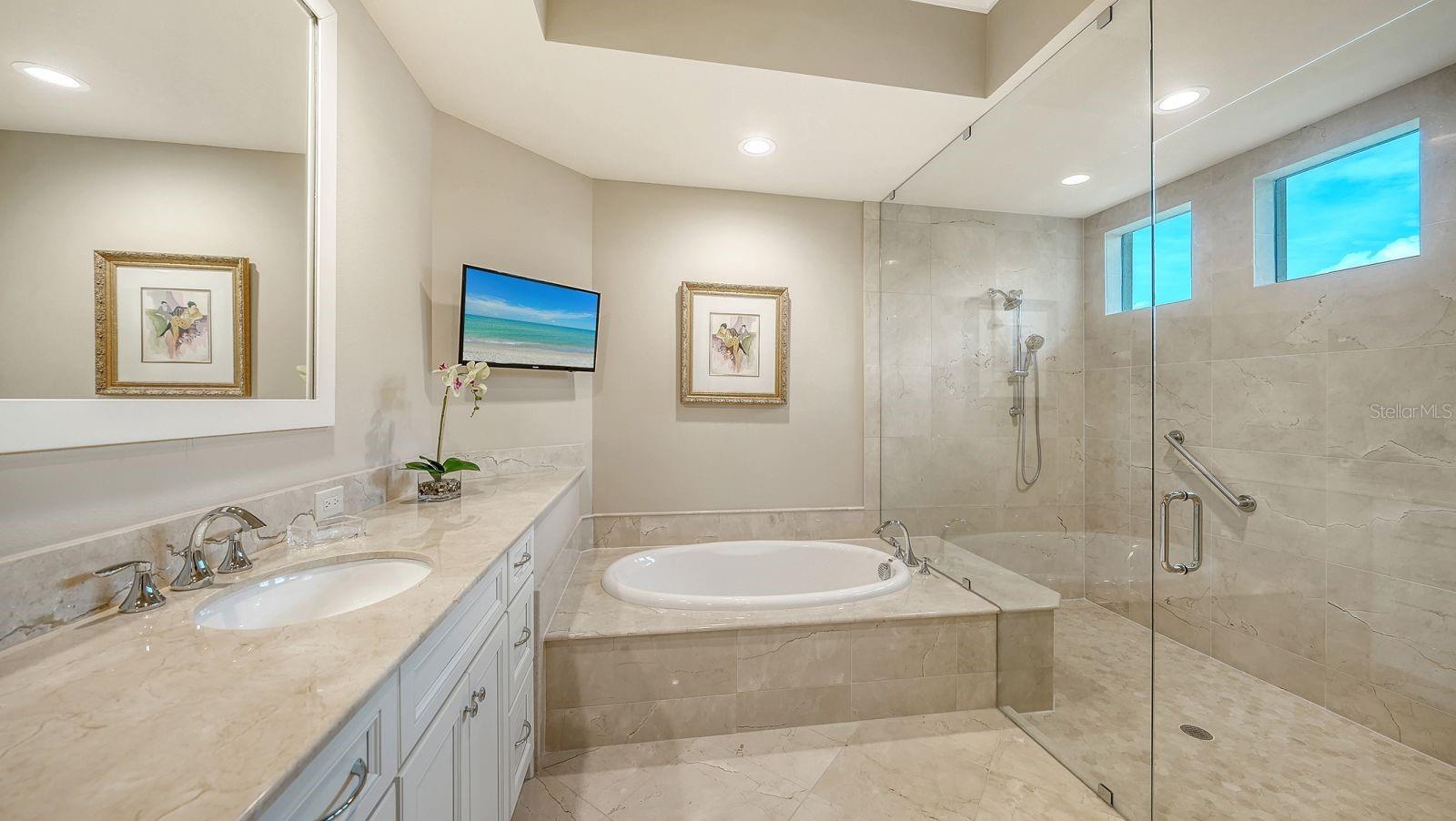 COUNTRY CLUB EAST AT LAKEWD RNCH YY1-4 - Residential