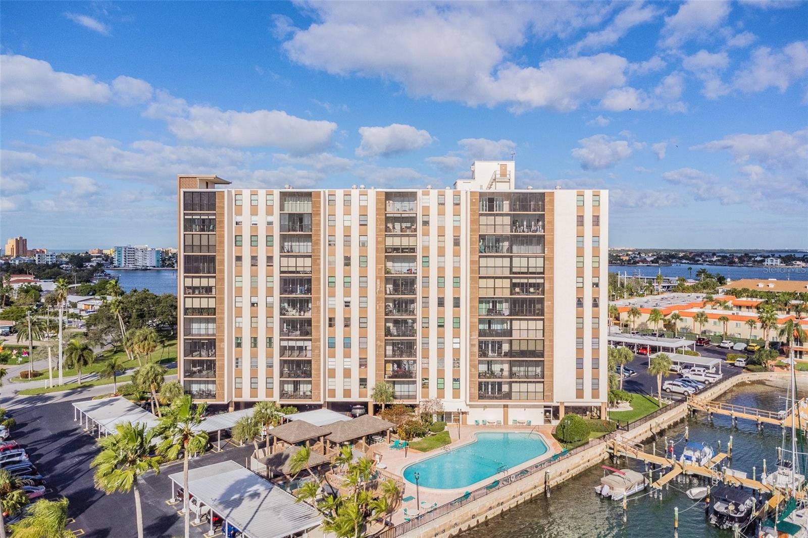 PARADISE ISLAND TOWERS CONDO - Residential