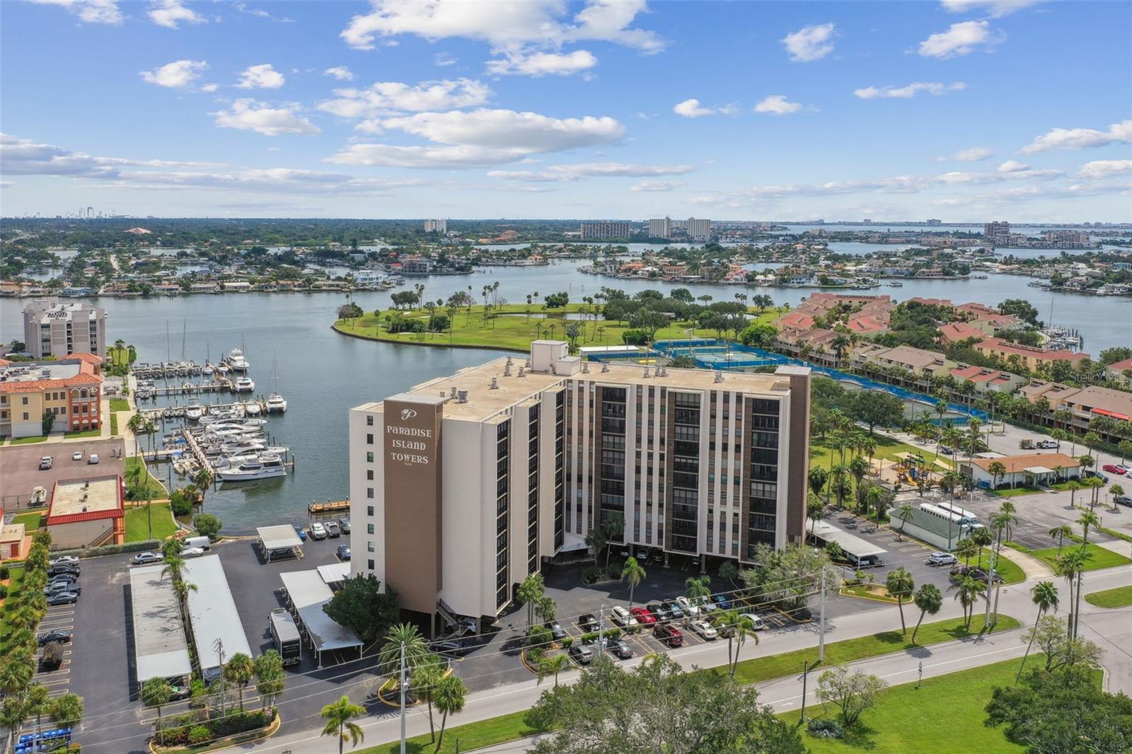 PARADISE ISLAND TOWERS CONDO - Residential