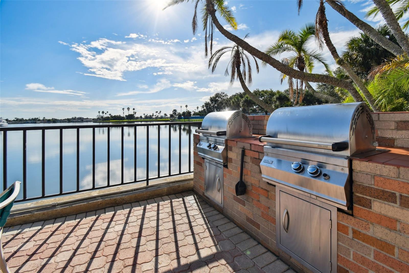 PARADISE ISLAND TOWERS CONDO - Residential