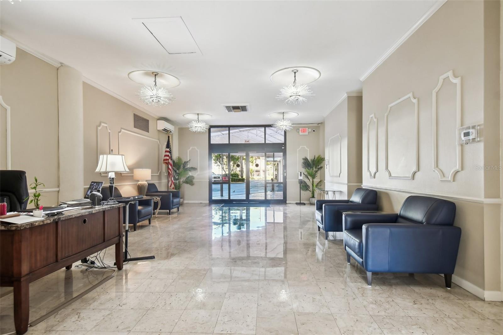 PARADISE ISLAND TOWERS CONDO - Residential