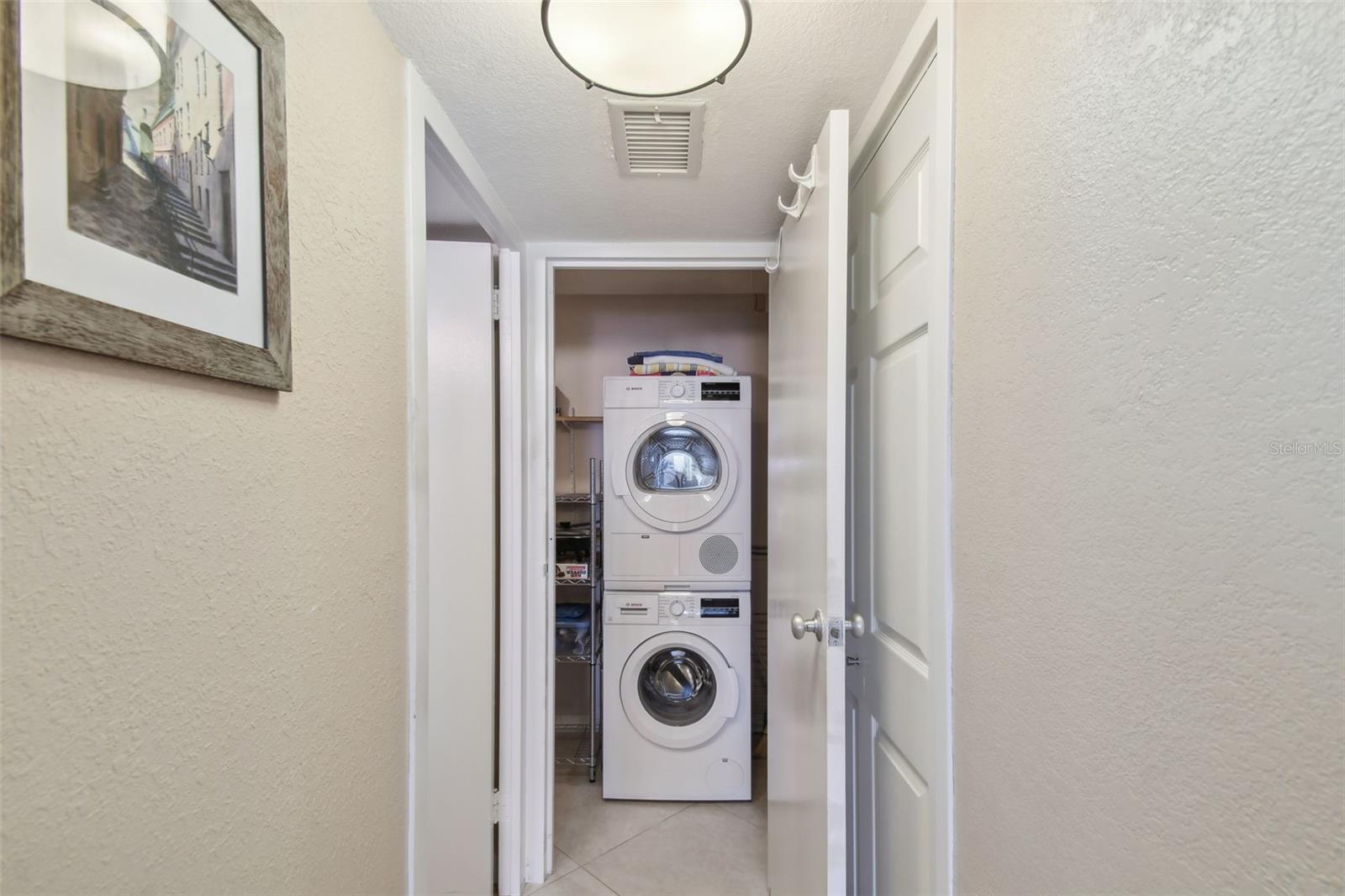 PARADISE ISLAND TOWERS CONDO - Residential