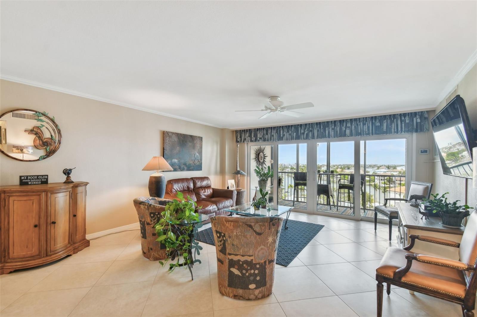 PARADISE ISLAND TOWERS CONDO - Residential