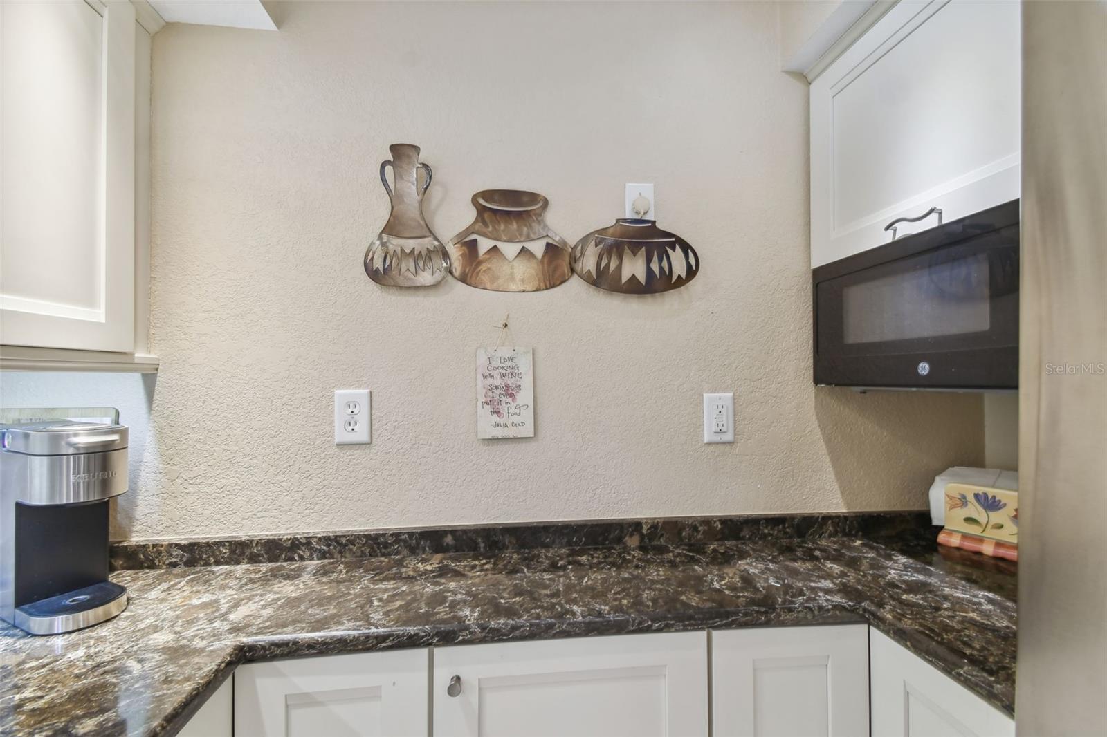 PARADISE ISLAND TOWERS CONDO - Residential