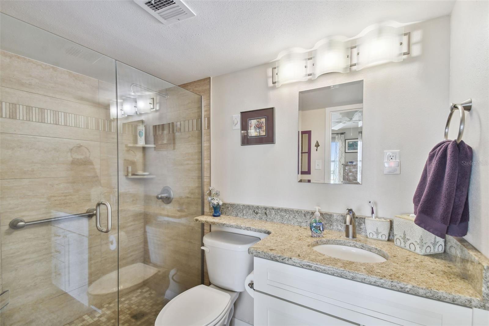 PARADISE ISLAND TOWERS CONDO - Residential