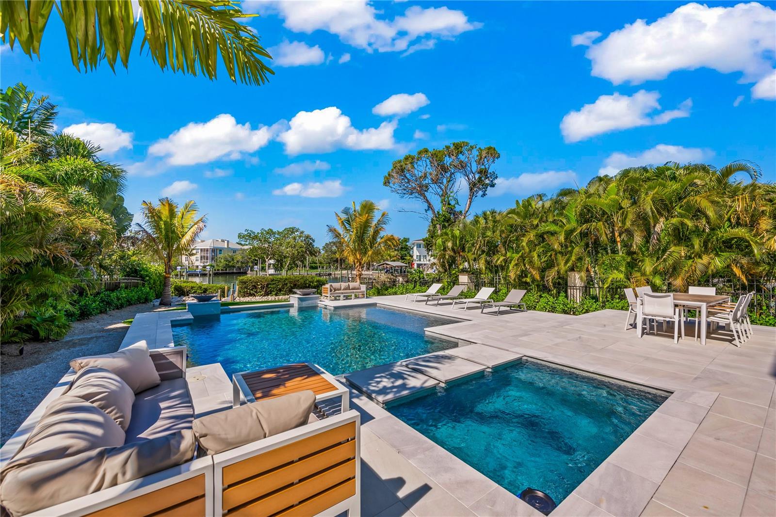 SIESTA REV RESUB - Residential