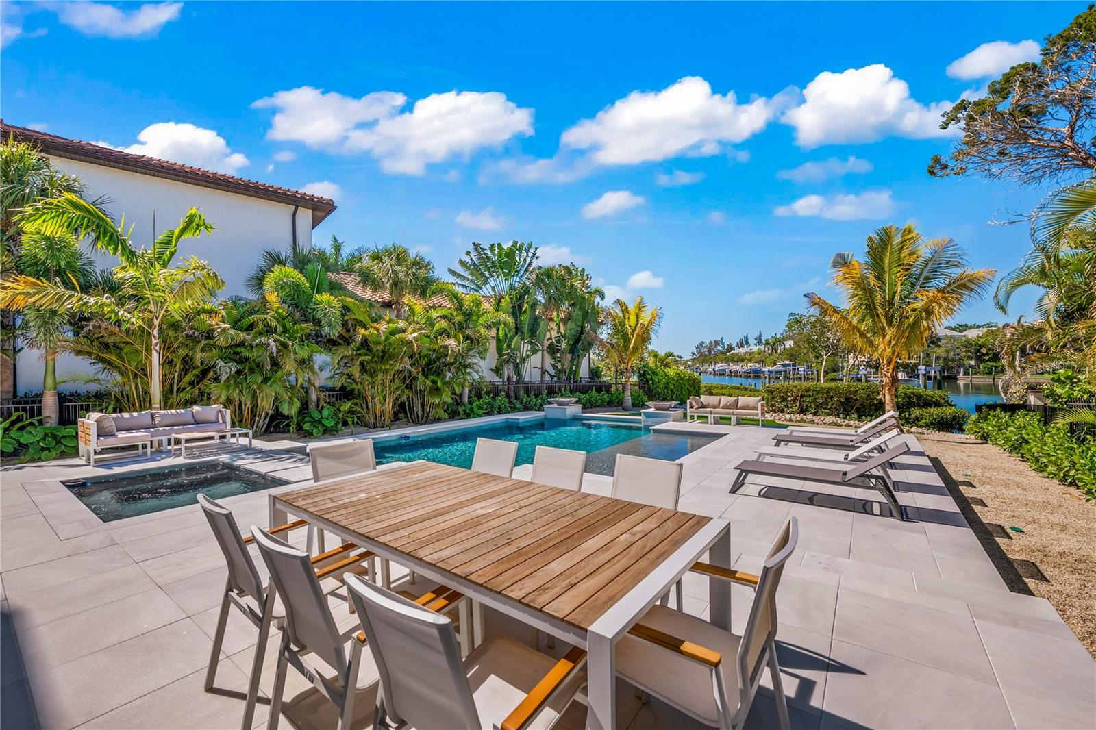 SIESTA REV RESUB - Residential