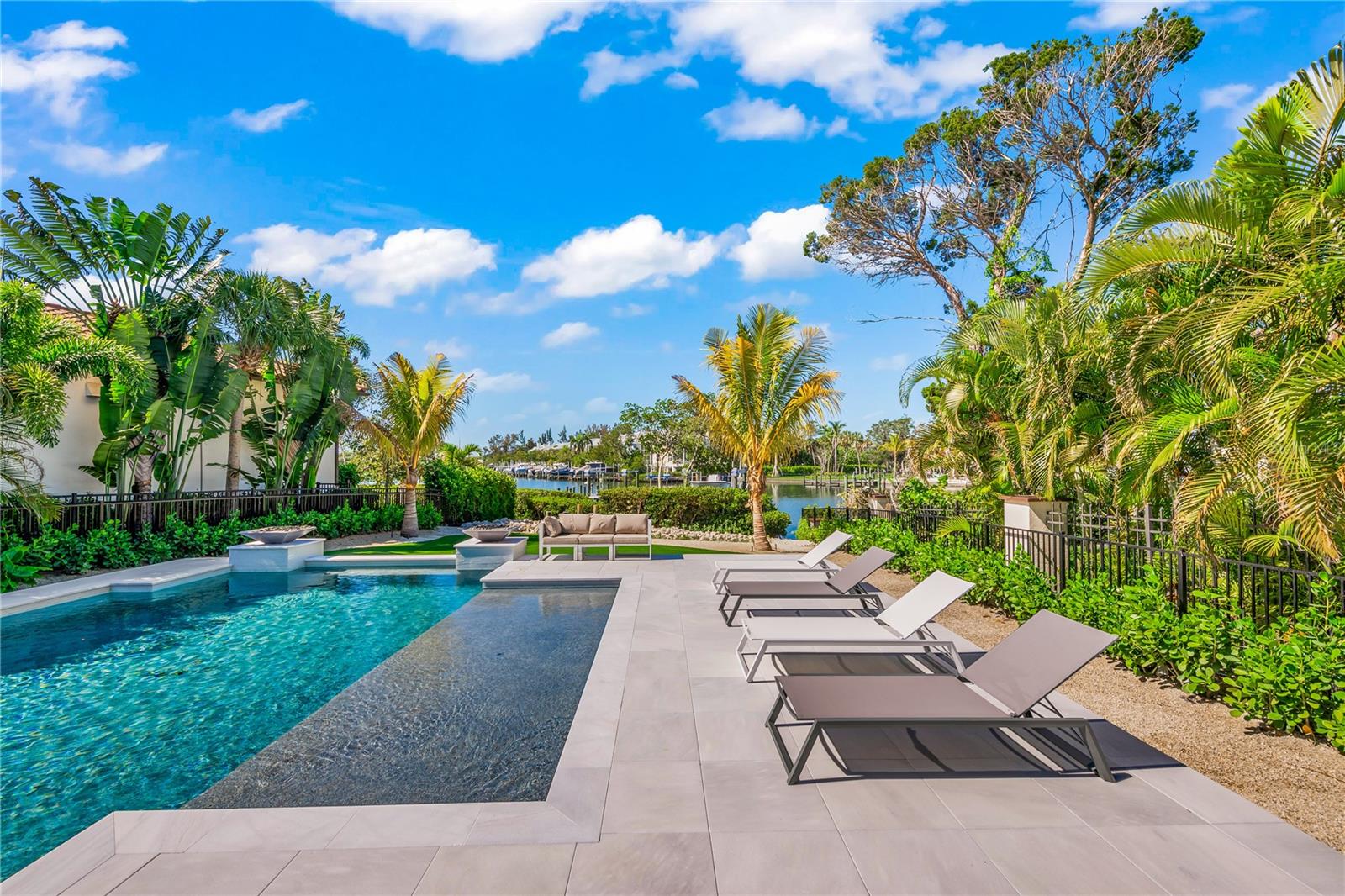 SIESTA REV RESUB - Residential