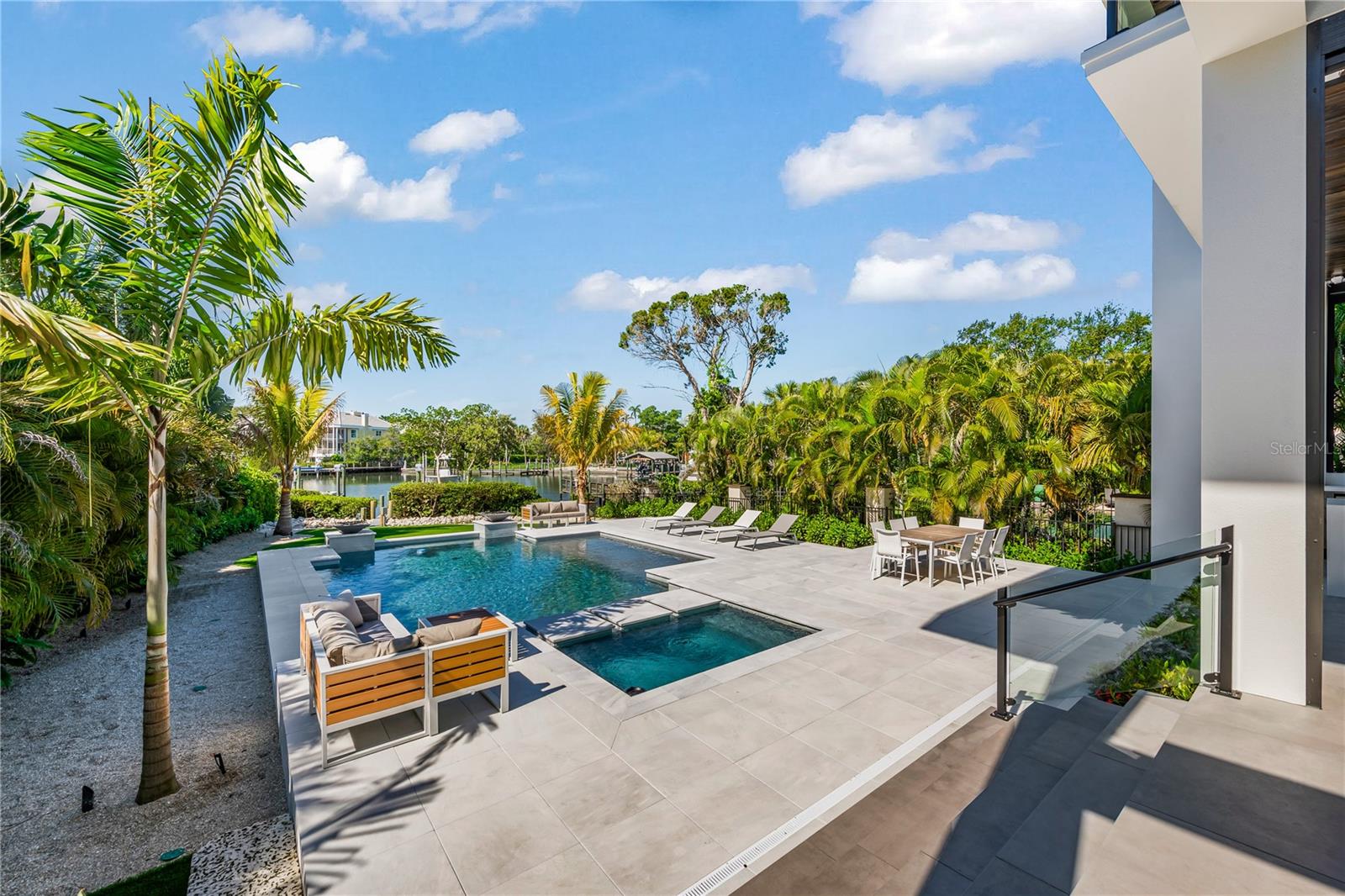 SIESTA REV RESUB - Residential