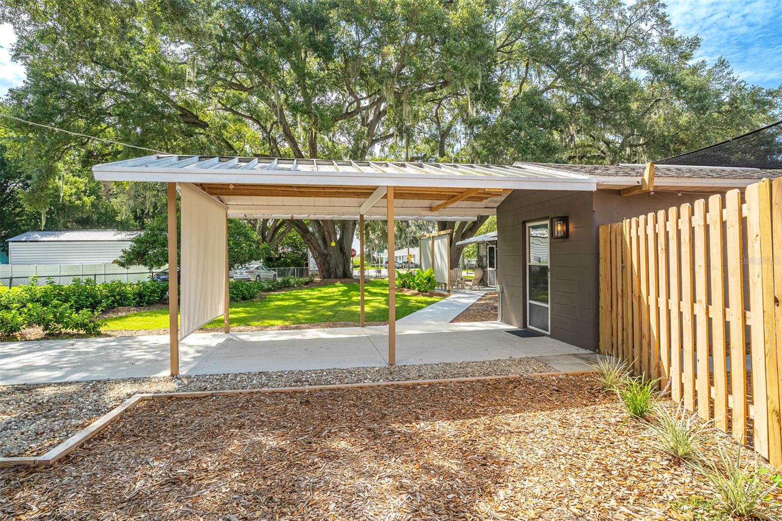 LENA VISTA SUB - Residential