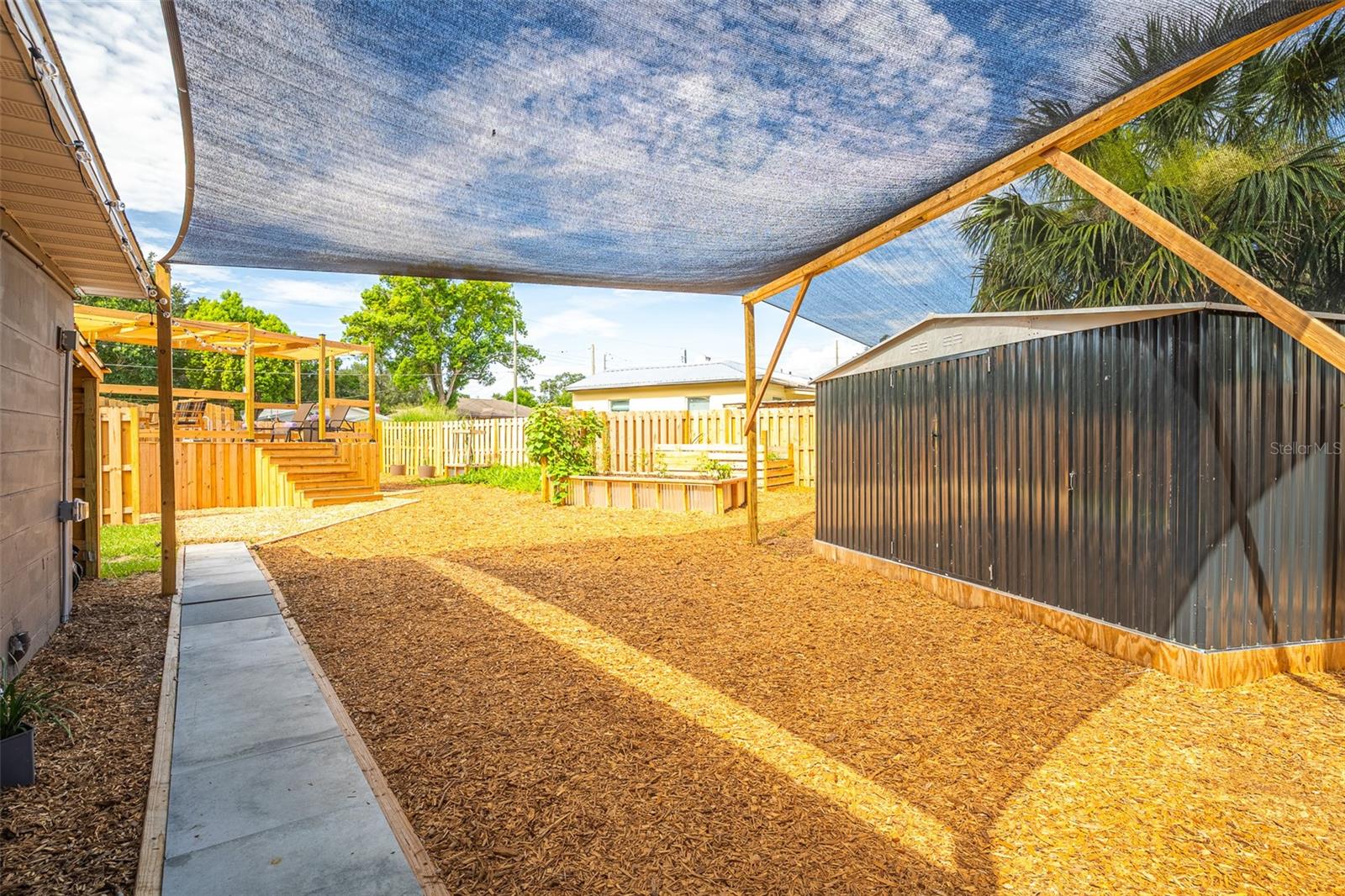 LENA VISTA SUB - Residential