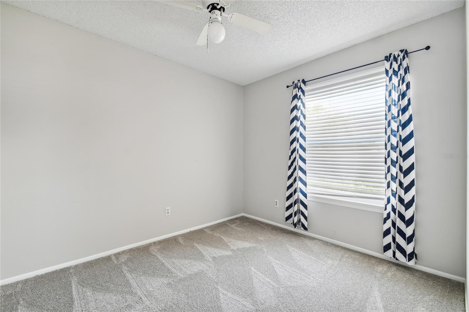 LAKE ST GEORGE-UNIT VII - Residential Lease