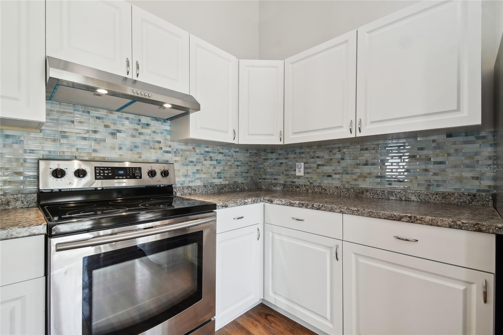 LAKE ST GEORGE-UNIT VII - Residential Lease