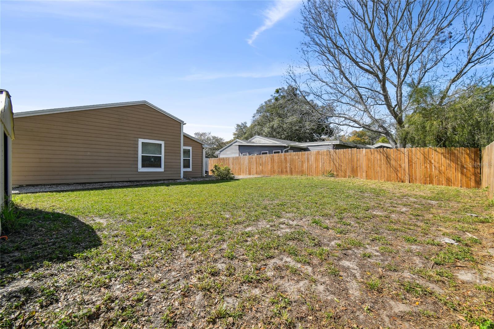 LAKE ST GEORGE-UNIT VII - Residential Lease