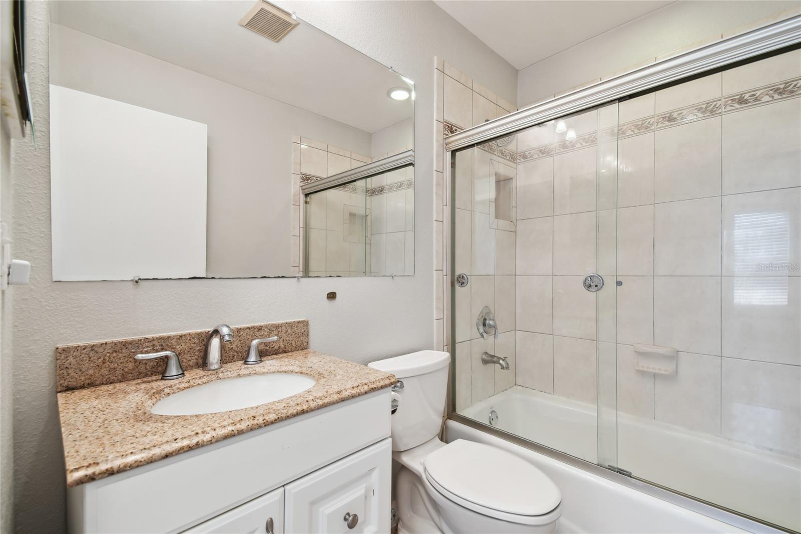 LAKE ST GEORGE-UNIT VII - Residential Lease
