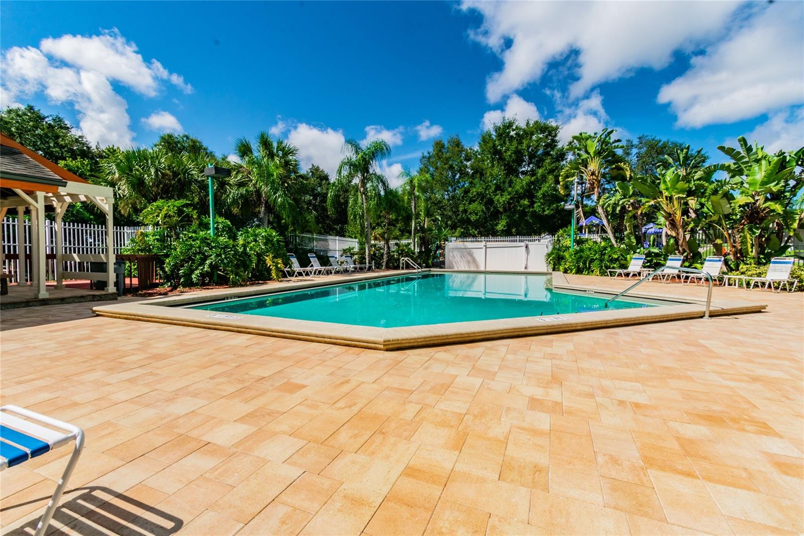LAKE ST GEORGE-UNIT VII - Residential Lease